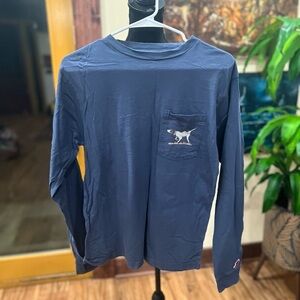 Long sleeve pocket tee w/hunting dog size small in GUC